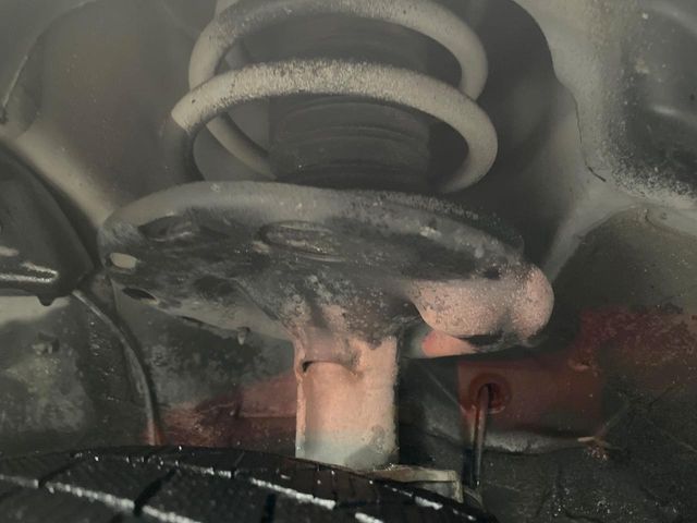 TOYOTA VOXY HYBRID 2015 Image 31