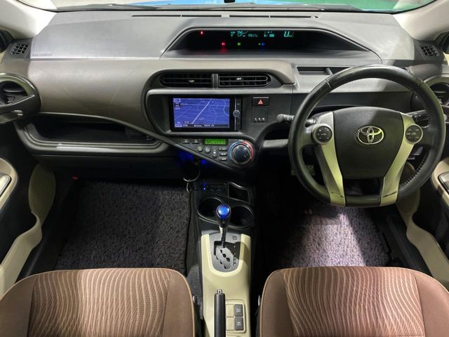 TOYOTA AQUA 2012 Image 31