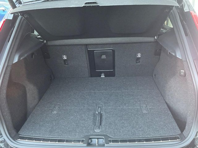 VOLVO XC40 2025 Image 31