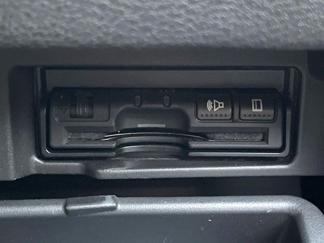 NISSAN SERENA  S-HYBRID 2017 Image 31