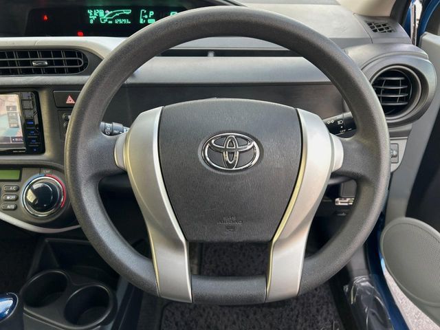 TOYOTA AQUA 2012 Image 31