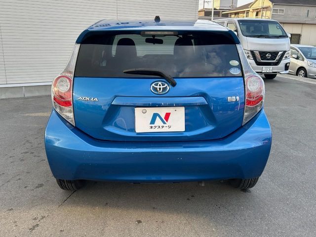 TOYOTA AQUA 2012 Image 31