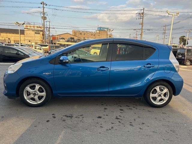 TOYOTA AQUA 2012 Image 31