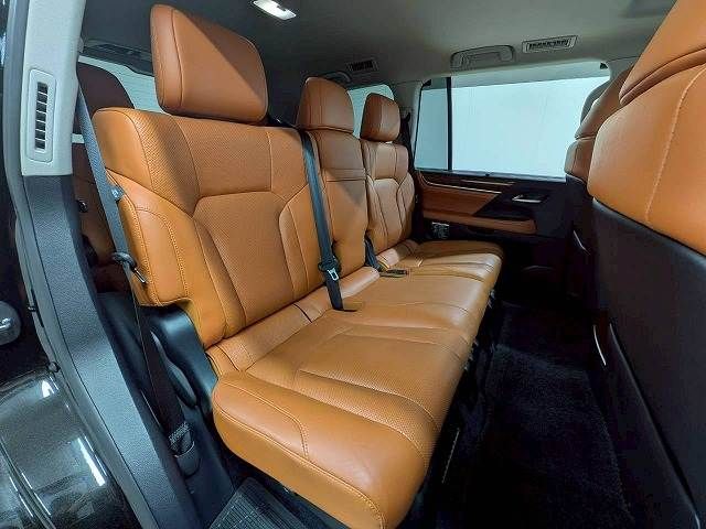 TOYOTA LEXUS LX570 AWD 2017 Image 31