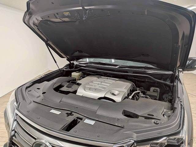 TOYOTA LEXUS LX570 AWD 2017 Image 31