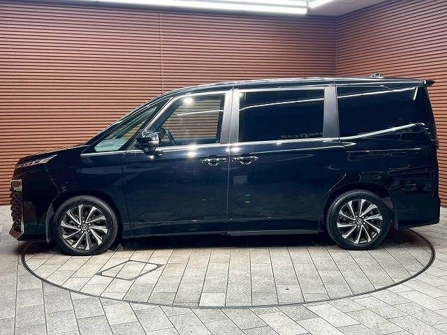 TOYOTA VOXY 2024 Image 31