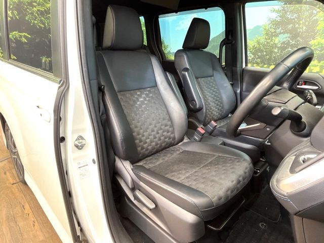 TOYOTA VOXY 2022 Image 31