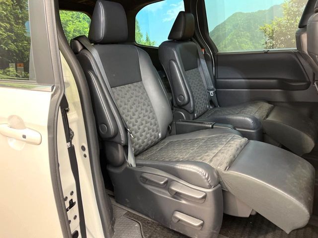 TOYOTA VOXY 2022 Image 31