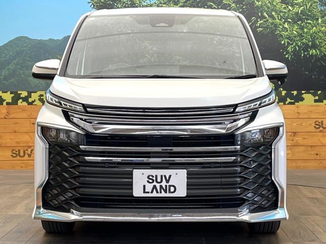 TOYOTA VOXY 2022 Image 31