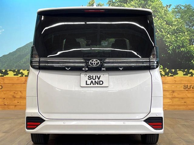 TOYOTA VOXY 2022 Image 31