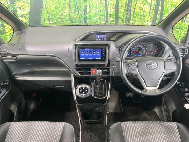 TOYOTA VOXY 2019 Image 31