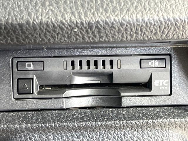 TOYOTA VOXY 2019 Image 31