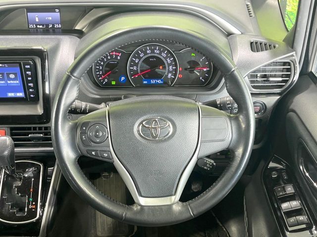 TOYOTA VOXY 2019 Image 31