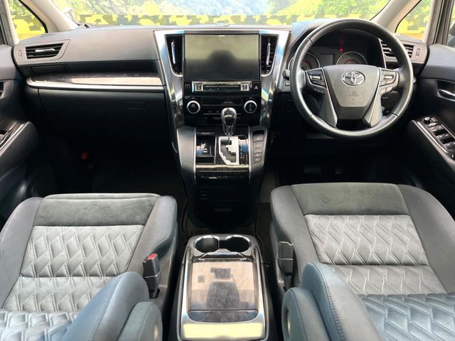 TOYOTA VELLFIRE 2018 Image 31