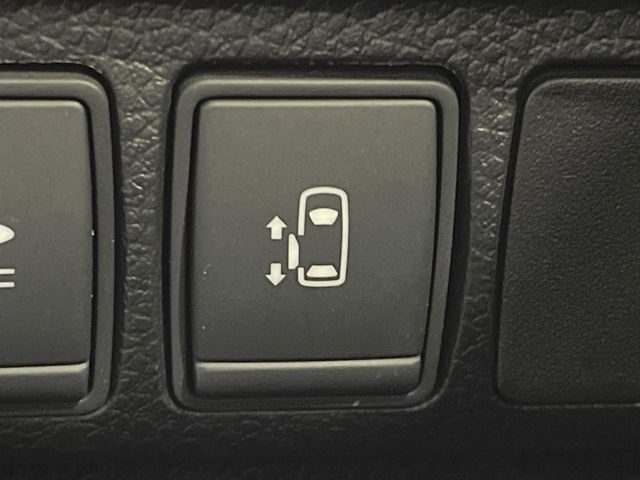 NISSAN ELGRAND 2014 Image 31