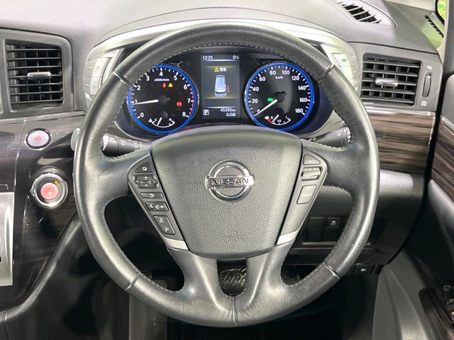 NISSAN ELGRAND 2014 Image 31