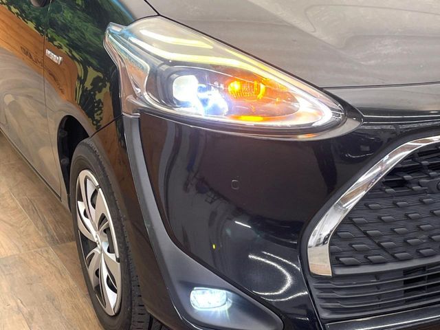 TOYOTA SIENTA HYBRID 2019 Image 31