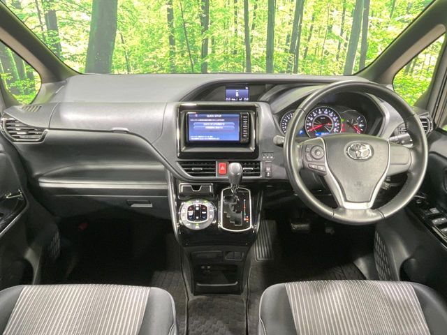 TOYOTA NOAH 2018 Image 31