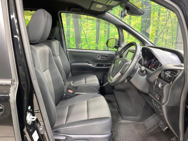 TOYOTA NOAH 2018 Image 31