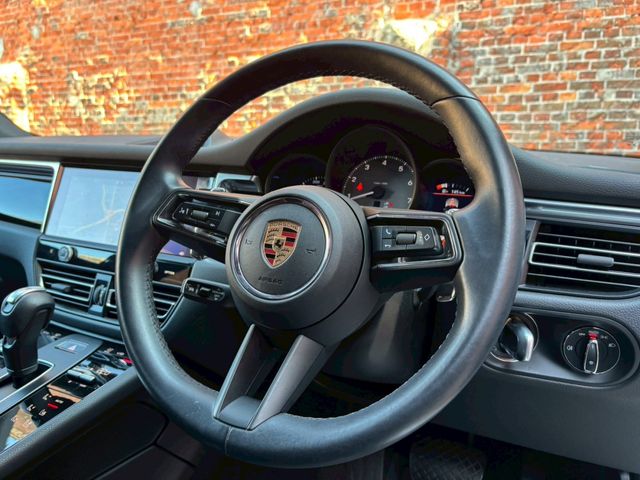 PORSCHE MACAN 2023 Image 31