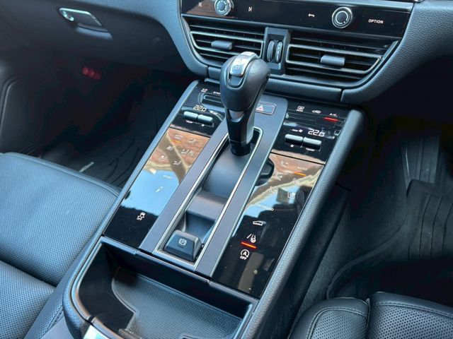 PORSCHE MACAN 2023 Image 31