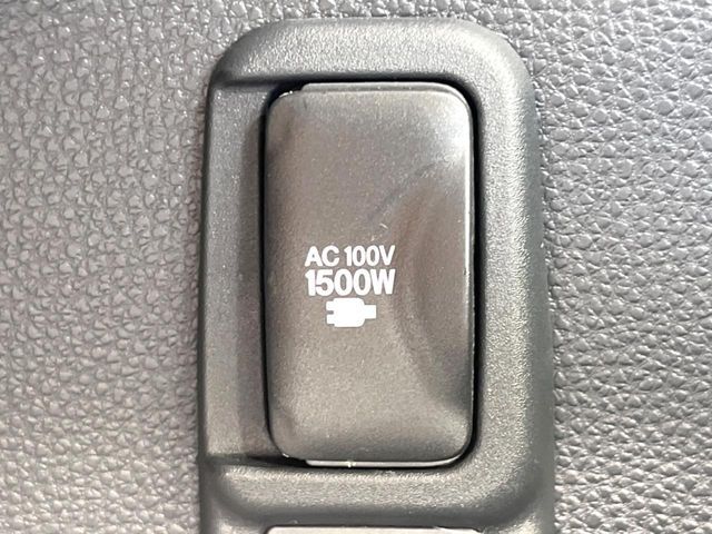 TOYOTA YARIS HYBRID 2022 Image 31