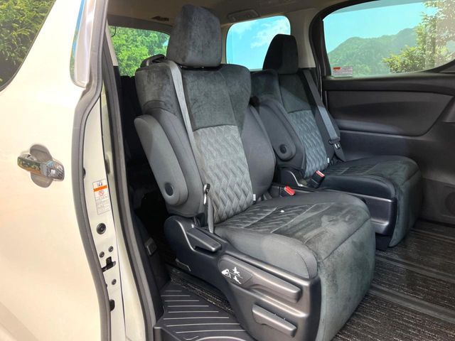 TOYOTA VELLFIRE 2018 Image 31