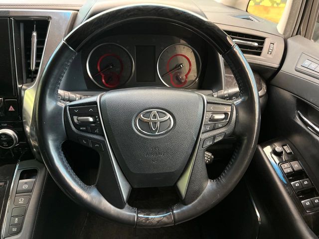 TOYOTA ALPHARD 2018 Image 31