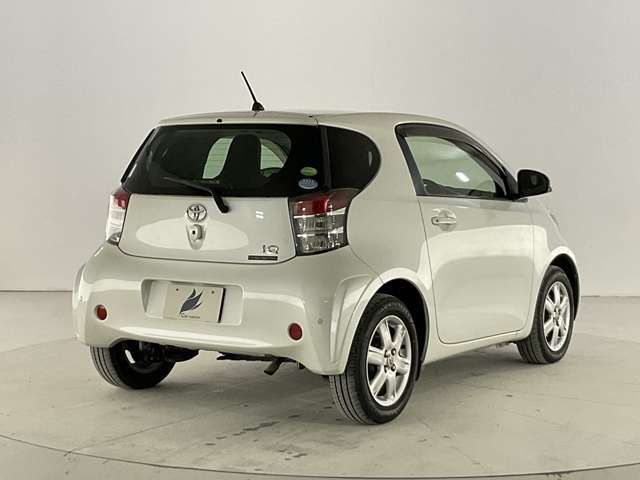 TOYOTA IQ 2013 Image 31