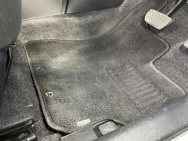 TOYOTA IQ 2013 Image 31