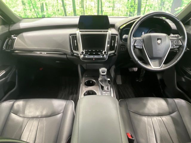 TOYOTA CROWN SEDAN HYBRID 2018 Image 31