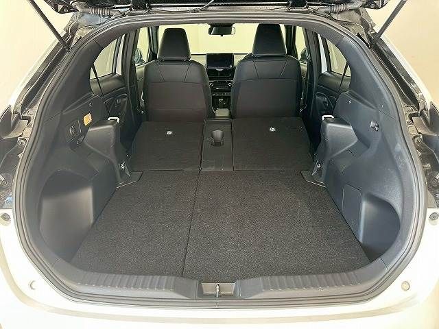 TOYOTA YARIS CROSS HYBRID 2025 Image 31