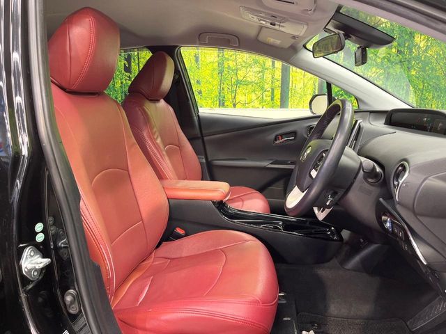 TOYOTA PRIUS PHV 2017 Image 31