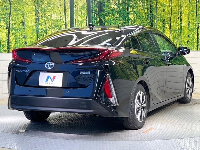 TOYOTA PRIUS PHV 2017 Image 31