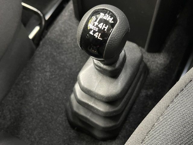 SUZUKI JIMNY NOMADE 2026 Image 31