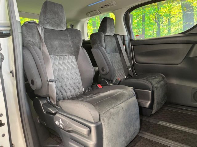TOYOTA ALPHARD 2019 Image 31