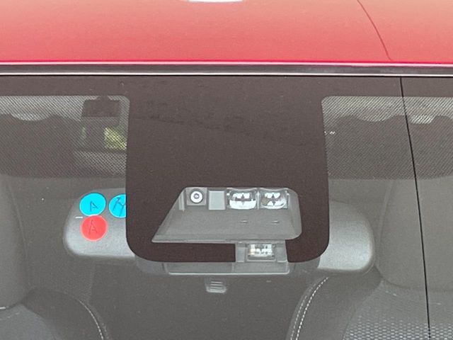 TOYOTA VITZ HYBRID 2019 Image 31