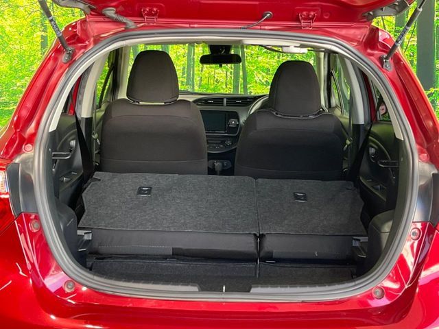 TOYOTA VITZ HYBRID 2019 Image 31