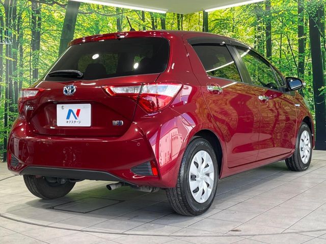 TOYOTA VITZ HYBRID 2019 Image 31