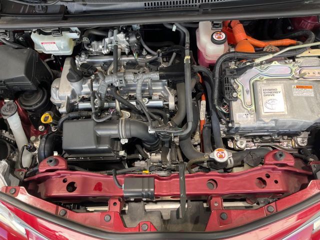 TOYOTA VITZ HYBRID 2019 Image 31