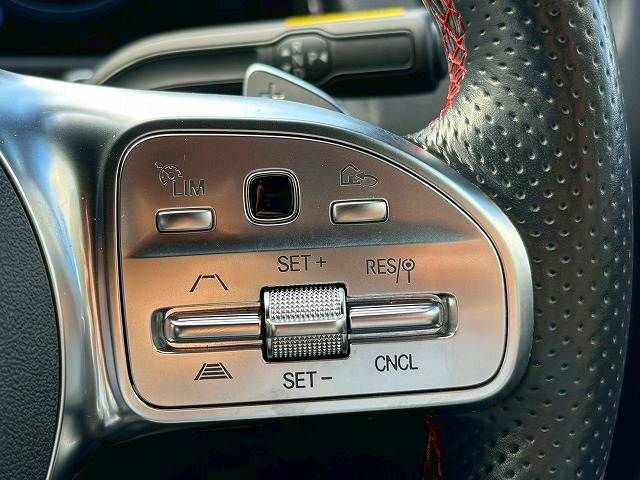 MERCEDES BENZ EQB 2022 Image 31