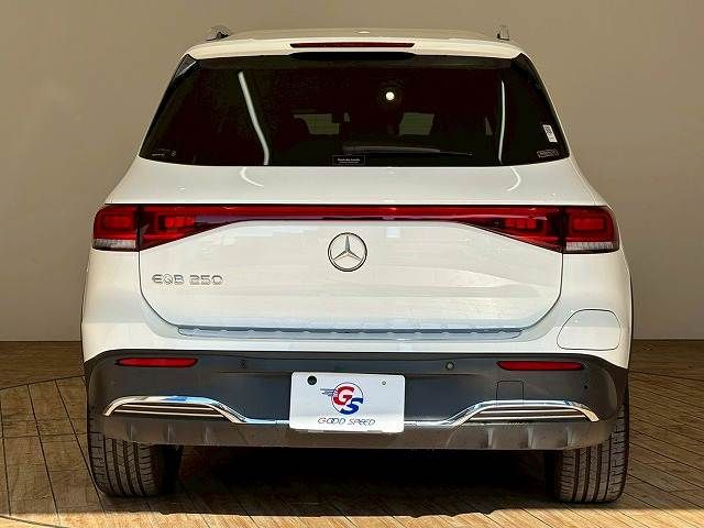MERCEDES BENZ EQB 2022 Image 31