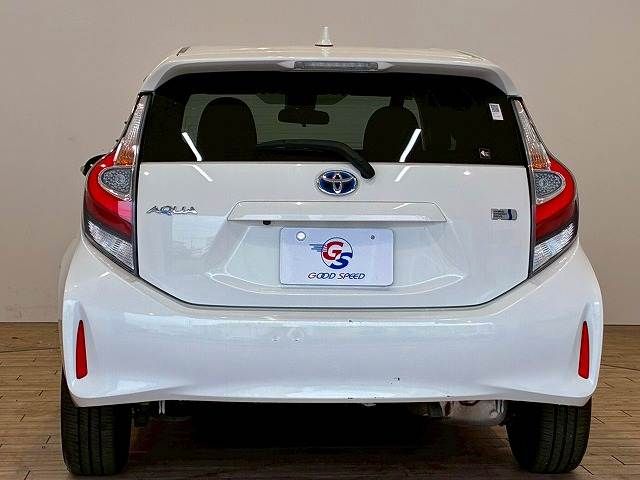 TOYOTA AQUA 2017 Image 31