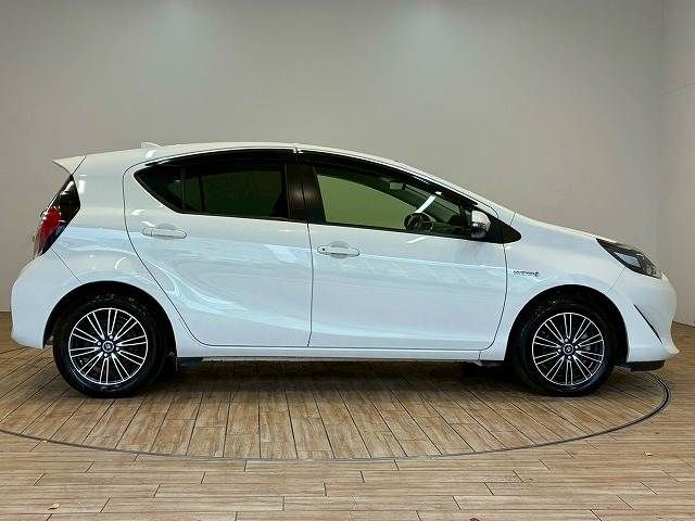 TOYOTA AQUA 2017 Image 31