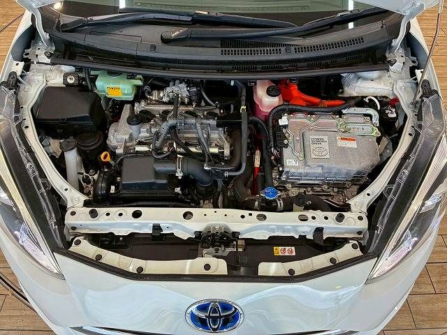 TOYOTA AQUA 2017 Image 31