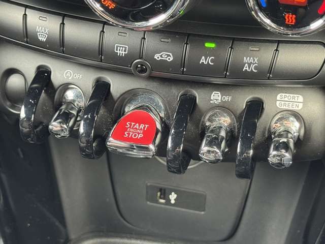 BMW MINI COOPER S 5DOOR 2018 Image 31