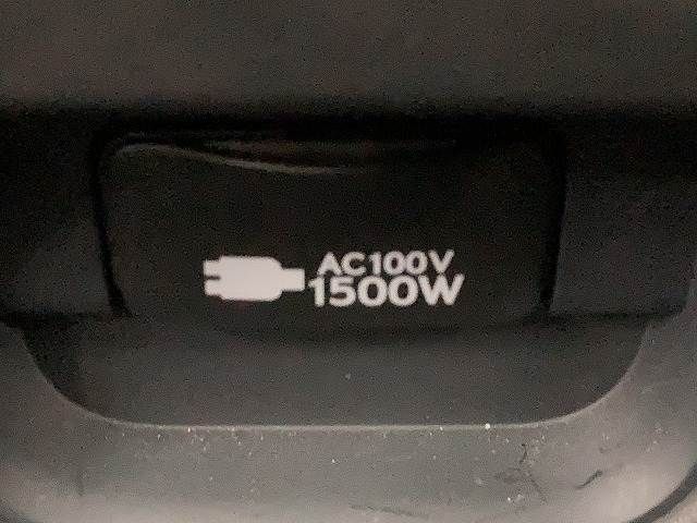 TOYOTA LEXUS LS500H 2018 Image 31