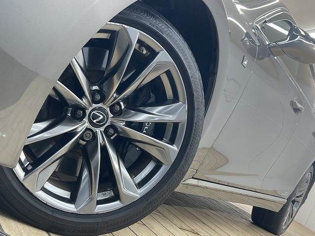 TOYOTA LEXUS LS500H 2018 Image 31