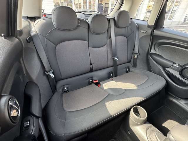 BMW MINI ONE 5DOOR 2018 Image 31