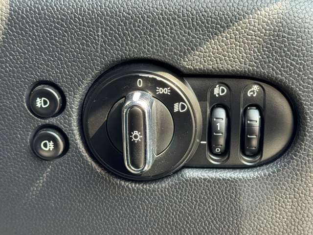 BMW MINI ONE 5DOOR 2018 Image 31